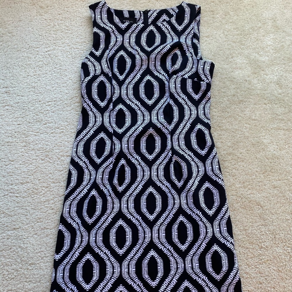 Black white funky pattern dress